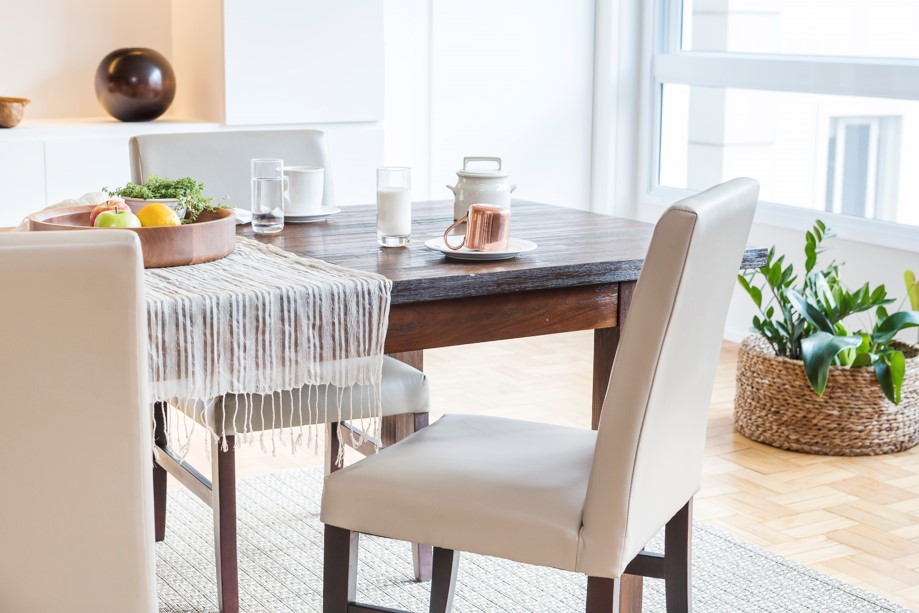 Cadeira de Jantar Vedel Encosto/Assento Estofado S/ Braco- Couro Eco Soft Nude